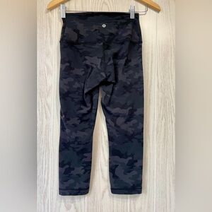 Lululemon High-Rise Crop Camo Size 6 EUC